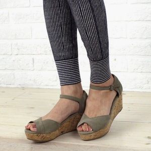 Toms Platform wedge sandals